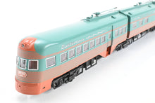 Load image into Gallery viewer, HO ConCor CNS&amp;M - North Shore Line &quot;Electroliner&quot; 4-Car Set Train No. 1 Units 801 - 802
