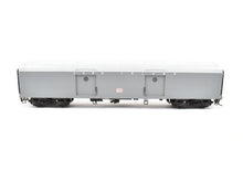 Load image into Gallery viewer, HO Brass Railworks LIRR -  Long Island Railroad B-60b Baggage w/o Vents FP Grey
