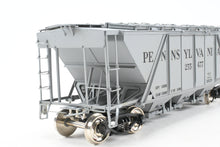 Load image into Gallery viewer, O Brass PSC - Precision Scale Co. PRR - Pennsylvania Railroad 70 Ton H-30 Class Covered Hopper Factory Painted Grey No. 255477
