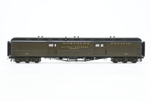 Load image into Gallery viewer, HO Brass W&amp;R Enterprises NP - Northern Pacific Truss Rod Baggage Car Nos. 1517 - 1576 Factory Painted Pullman Green No. 1543
