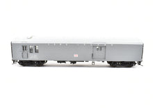 Load image into Gallery viewer, HO Brass Railworks LIRR -  Long Island Railroad BM60 Baggage/RPO FP Gray
