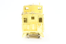 Load image into Gallery viewer, HO Brass OMI - Overland Models, Inc. GN - Great Northern Steel Caboose X256-268 1945 Era
