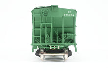 Load image into Gallery viewer, O Brass PSC - Precision Scale Co. PC - Penn Central H-30 Class Covered Hopper Factory Painted No. 875304
