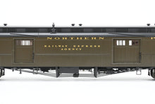 Load image into Gallery viewer, HO Brass W&amp;R Enterprises NP - Northern Pacific Truss Rod Baggage Car Nos. 1517 - 1576 Factory Painted Pullman Green No. 1543
