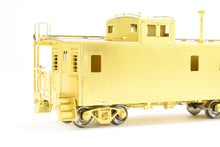 Load image into Gallery viewer, HO Brass OMI - Overland Models, Inc. GN - Great Northern Steel Caboose X256-268 1945 Era
