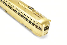 Load image into Gallery viewer, HO Brass WP Car Corp. Various Roads 1946 PCC Type-B Trolley With Blinker Doors

