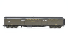 Load image into Gallery viewer, HO Brass W&amp;R Enterprises NP - Northern Pacific Baggage Auto Car Factory Painted Pullman Green No. 1588
