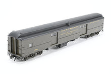Load image into Gallery viewer, HO Brass W&amp;R Enterprises NP - Northern Pacific Baggage Auto Car Factory Painted Pullman Green No. 1588
