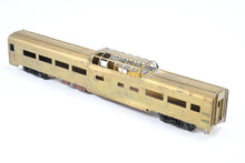 Load image into Gallery viewer, HO Brass S. Soho &amp; Co. GN - Great Northern #1320 Dome-Coach w/Upgraded Trucks
