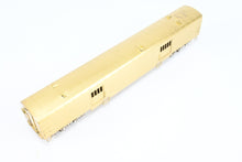 Load image into Gallery viewer, HO Brass Oriental Limited GN - Great Northern Streamlined "Empire Builder" 262 Baggage Skirted
