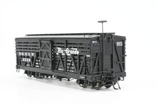 Load image into Gallery viewer, HOn3 Blackstone Models D&amp;RGW - Denver &amp; Rio Grande Western 30' Stock Car No. 5536
