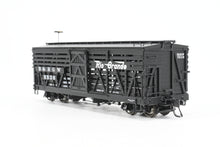 Load image into Gallery viewer, HOn3 Blackstone Models D&amp;RGW - Denver &amp; Rio Grande Western 30' Stock Car No. 5536
