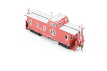 Load image into Gallery viewer, HO Brass OMI - Overland Models, Inc. GN - Great Northern X-1-30 Caboose Custom Painted X1 MISSING HANDRAIL SECTION
