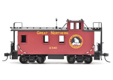 Load image into Gallery viewer, HO Brass CON Oriental Limited GN - Great Northern Caboose X330-749 C/P #X340
