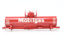 Load image into Gallery viewer, O Brass PSC - Precision Scale Co. Various Roads ACF 8,000 Gallon Insulated Tank Car Factory Painted Red WSRX - Mobilgas No. 238

