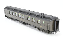 Load image into Gallery viewer, HO Brass W&amp;R Enterprises NP - Northern Pacific Cafe Coach No Air Conditioning Factory Painted Pullman Green No. 1662
