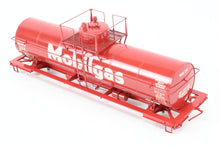 Load image into Gallery viewer, O Brass PSC - Precision Scale Co. Various Roads ACF 8,000 Gallon Insulated Tank Car Factory Painted Red WSRX - Mobilgas No. 238
