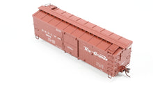 Load image into Gallery viewer, HOn3 Rail Line D&amp;RGW - Denver &amp; Rio Grande Western 30' Box Car Custom Built &amp; Painted Flying Rio Grande No. 3004 NO BRAKE WHEEL
