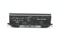 Load image into Gallery viewer, HOn3 Rail Line D&amp;RGW - Denver &amp; Rio Grande Western 30' Stock Car Custom Built &amp; Painted Flying Rio Grande No. 5826 NO BRAKE WHEEL
