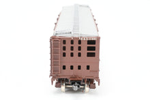 Load image into Gallery viewer, HO Brass OMI - Overland Models, Inc. B&amp;O - Baltimore &amp; Ohio Livestock Car Custom Painted No. 11401
