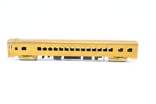 Load image into Gallery viewer, HO Brass Oriental Limited NP - Northern Pacific North Coast Limited 56-Seat Coach #500 w/o Skirts
