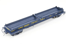 Load image into Gallery viewer, O Brass OMI - Overland Models, Inc. C&amp;O - Chesapeake &amp; Ohio Evans Steel Coil Steel Car w/full Walkways &amp; Angled Covers. With C&amp;O and Contrail Hoods Factory Painted No. 306521
