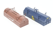 Load image into Gallery viewer, O Brass OMI - Overland Models, Inc. C&amp;O - Chesapeake &amp; Ohio Evans Steel Coil Steel Car w/full Walkways &amp; Angled Covers. With C&amp;O and Contrail Hoods Factory Painted No. 306521
