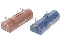 Load image into Gallery viewer, O Brass OMI - Overland Models, Inc. C&amp;O - Chesapeake &amp; Ohio Evans Steel Coil Steel Car w/full Walkways &amp; Angled Covers. With C&amp;O and Contrail Hoods Factory Painted No. 306521
