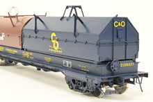 Load image into Gallery viewer, O Brass OMI - Overland Models, Inc. C&amp;O - Chesapeake &amp; Ohio Evans Steel Coil Steel Car w/full Walkways &amp; Angled Covers. With C&amp;O and Contrail Hoods Factory Painted No. 306521

