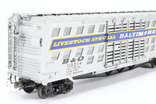 Load image into Gallery viewer, HO Brass OMI - Overland Models, Inc. B&amp;O - Baltimore &amp; Ohio Deluxe Livestock Car w/Double Door &amp; Fishbelly Underframe Pro-Painted No. 113014
