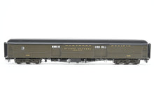 Load image into Gallery viewer, HO Brass W&amp;R Enterprises NP - Northern Pacific Truss Rod Baggage Car Factory Painted Pullman Green No. 1595
