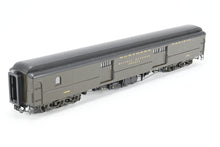 Load image into Gallery viewer, HO Brass W&amp;R Enterprises NP - Northern Pacific Truss Rod Baggage Car Factory Painted Pullman Green No. 1595
