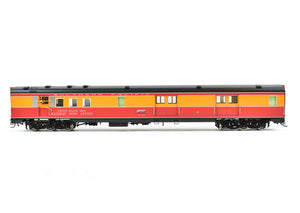 HO Brass TCY - The Coach Yard SP - Southern Pacific #5012 LW Baggage RPO Class 83-BP-30-1 FP Shasta Daylight Scheme