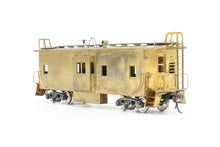 Load image into Gallery viewer, HO Brass Trains Inc. SP - Southern Pacific Bay Window Caboose
