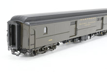 Load image into Gallery viewer, HO Brass W&amp;R Enterprises NP - Northern Pacific Truss Rod Baggage Car Factory Painted Pullman Green No. 1595
