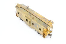 Load image into Gallery viewer, HO Brass Trains Inc. SP - Southern Pacific Bay Window Caboose
