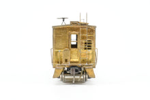 Load image into Gallery viewer, HO Brass Trains Inc. SP - Southern Pacific Bay Window Caboose
