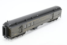 Load image into Gallery viewer, HO Brass W&amp;R Enterprises NP - Northern Pacific Mail &amp; Express Car Nos. 1443 - 1452 Factory Painted Pullman Green No. 1446
