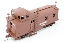 Load image into Gallery viewer, HO Brass Trains Inc. ATSF - Santa Fe Wood "Blind End" Caboose Custom Painted No. 1015
