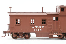 Load image into Gallery viewer, HO Brass Trains Inc. ATSF - Santa Fe Wood "Blind End" Caboose Custom Painted No. 1015
