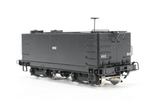 Load image into Gallery viewer, HO Brass W&amp;R Enterprises NP - Northern Pacific Auxiliary Tender with Low Water Hatch Factory Painted No. 902
