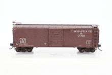 Load image into Gallery viewer, HO Brass Oriental Limited C&amp;O – Chesapeake &amp; Ohio Steel 40’ Box Car 8800-9499 Custom Painted &amp; Weathered
