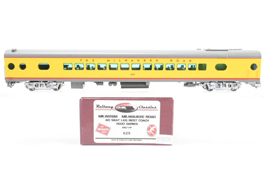 HO Brass Railway Classics MILW26M MILW - Milwaukee Road 40-Seat Leg Rest Coach 600 Series 1957 FP No. 629