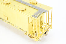Load image into Gallery viewer, HO Brass OMI - Overland Models, Inc. TH&amp;B - Toronto Hamilton &amp; Buffalo Slab Side Covered Hopper
