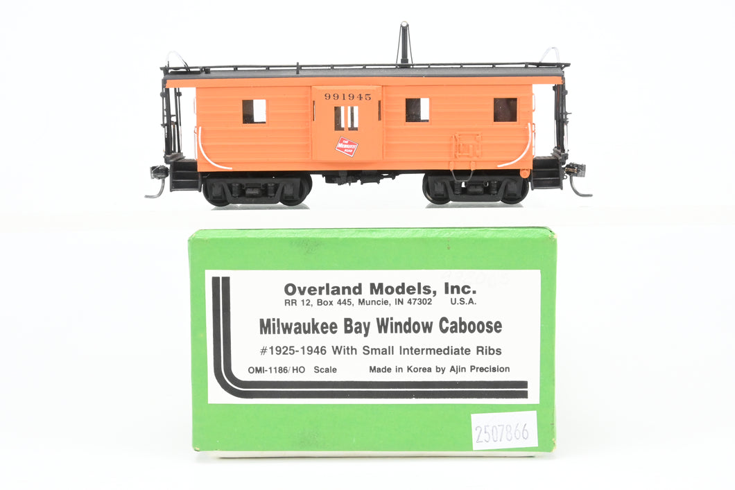 HO Brass OMI - Overland Models, Inc. MILW - Milwaukee Road Bay Window Caboose With Small Intermediate Ribs Custom Painted