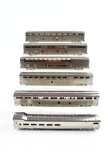 Load image into Gallery viewer, HO Brass Hallmark Models ATSF - Santa Fe High Level 6-Car Set
