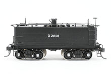 Load image into Gallery viewer, HO Brass CON Oriental Limited GN - Great Northern Water Car Also Used As Aux Tender Custom Painted No. X2831
