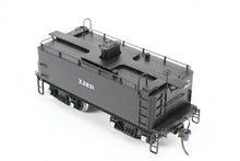 Load image into Gallery viewer, HO Brass CON Oriental Limited GN - Great Northern Water Car Also Used As Aux Tender Custom Painted No. X2831
