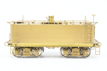 Load image into Gallery viewer, HO Brass CON Oriental Limited GN - Great Northern Water Car Also Used As Aux Tender
