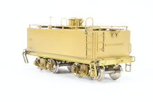 Load image into Gallery viewer, HO Brass CON Oriental Limited GN - Great Northern Water Car Also Used As Aux Tender
